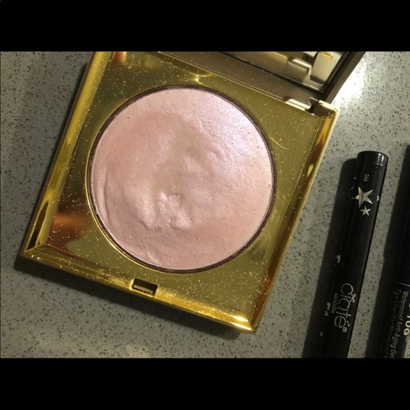 Stila makeup set - Picture 2 of 3